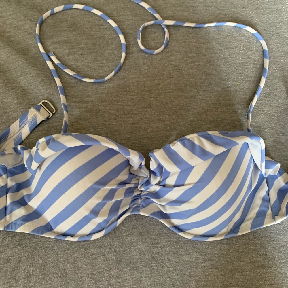 Victoria’s Secret padded bikini bandeau top